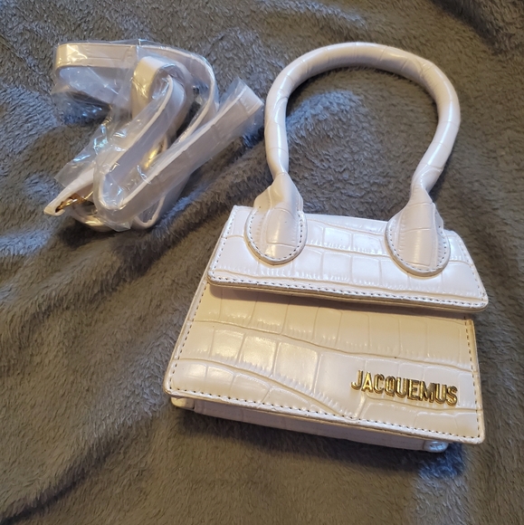 Jacquemus Le Chiquito Croc-Embossed Leather Crossbody Bag - Picture 5 of 8